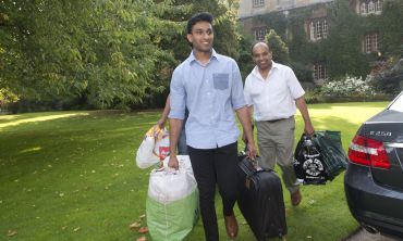a family arrives at college